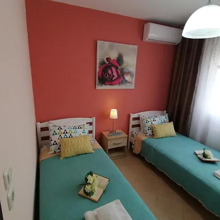Appartement Bella Casa Néa Péramos