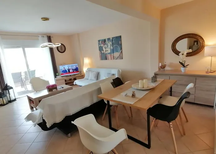 Apartament Bella Casa Néa Péramos